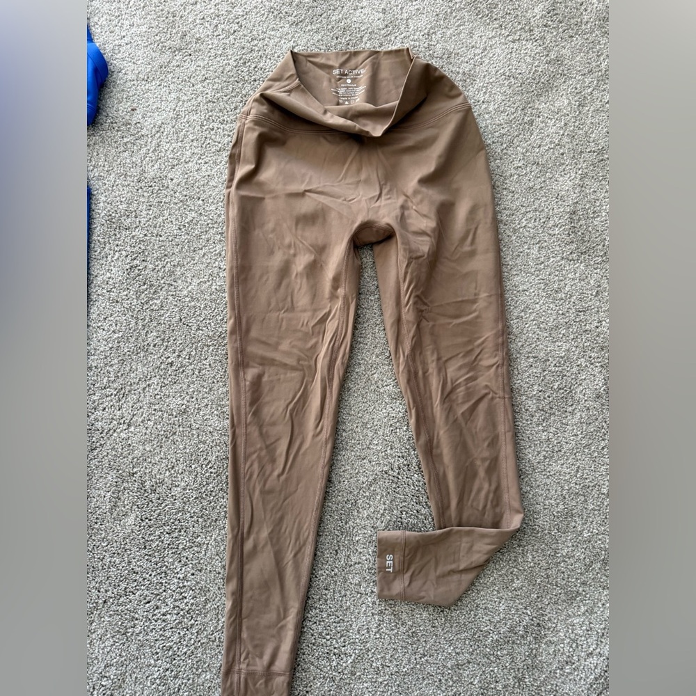 SET Active Taupe Leggings